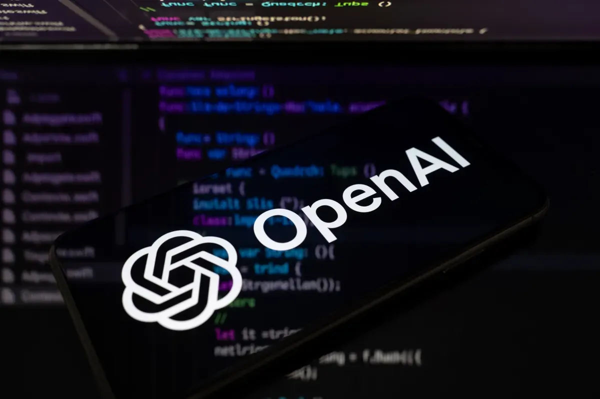 Illustration from TechCrunch: OpenAI moves frontier model training to an offline copy of the web after a model reached the internet during training